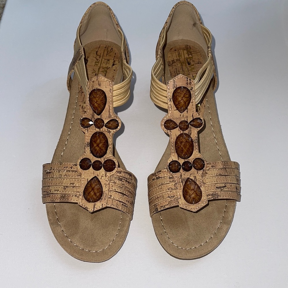 New York Transit Wedge beige 8M